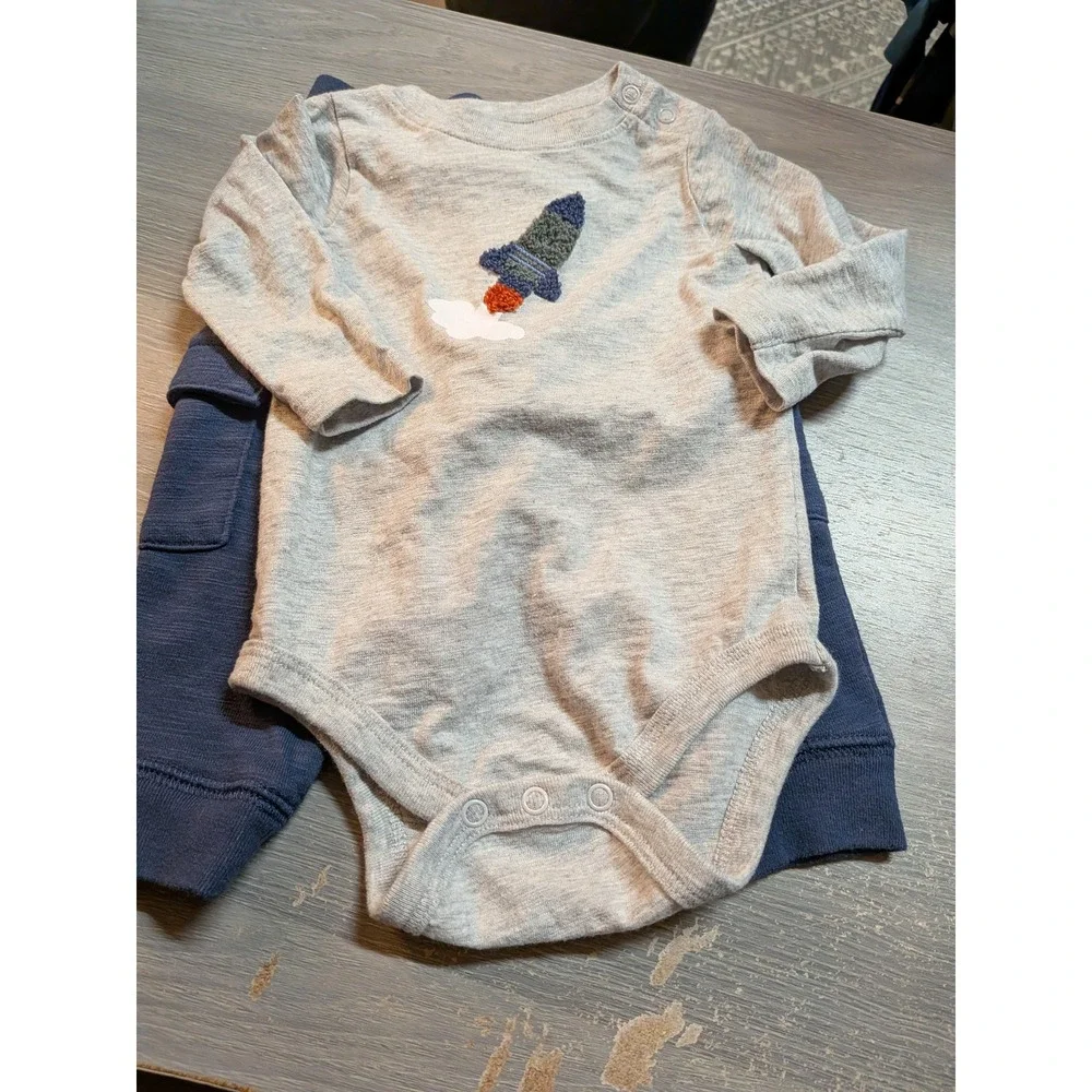 Carters Baby Boy Rocket Ship Bodysuit and Navy Cargo Pants Set Gray Blue 6M